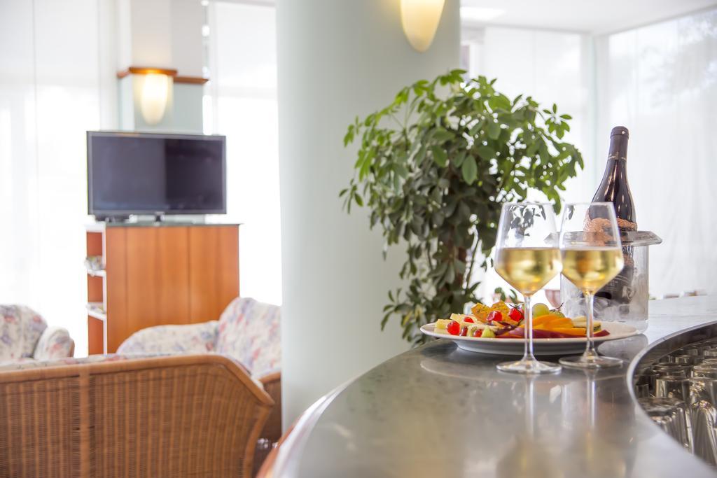 Ciccio Hotel Misano Adriatico Exteriör bild