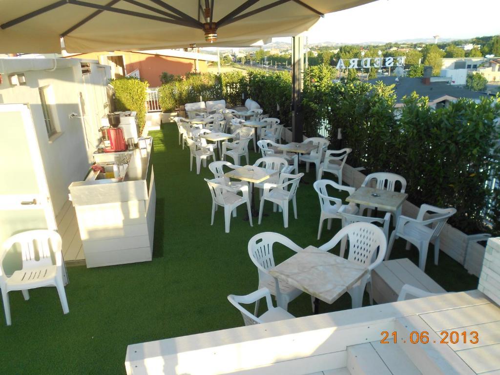Ciccio Hotel Misano Adriatico Exteriör bild