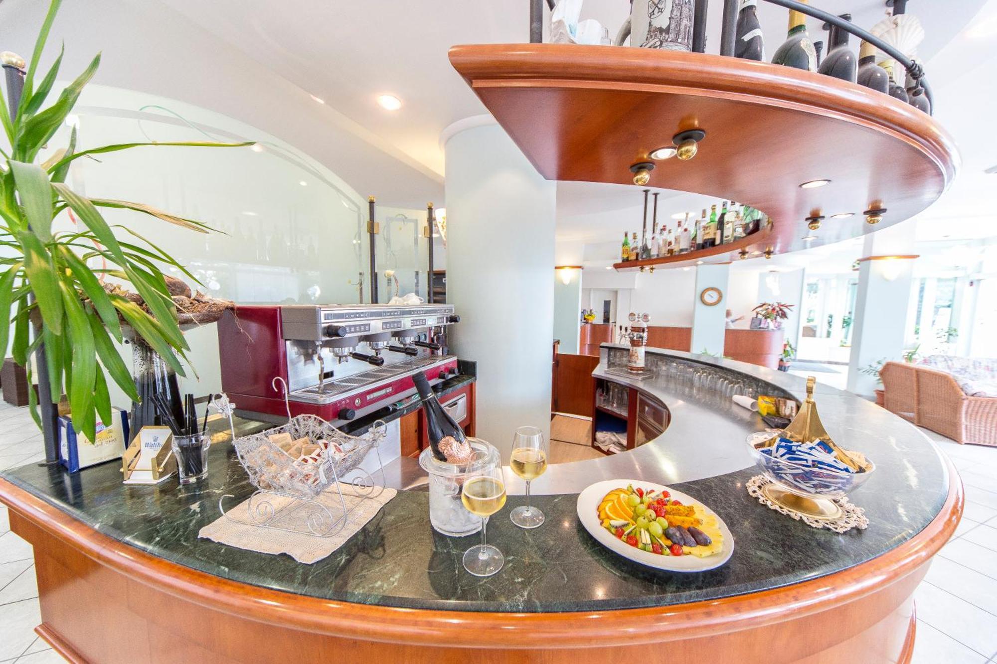 Ciccio Hotel Misano Adriatico Exteriör bild