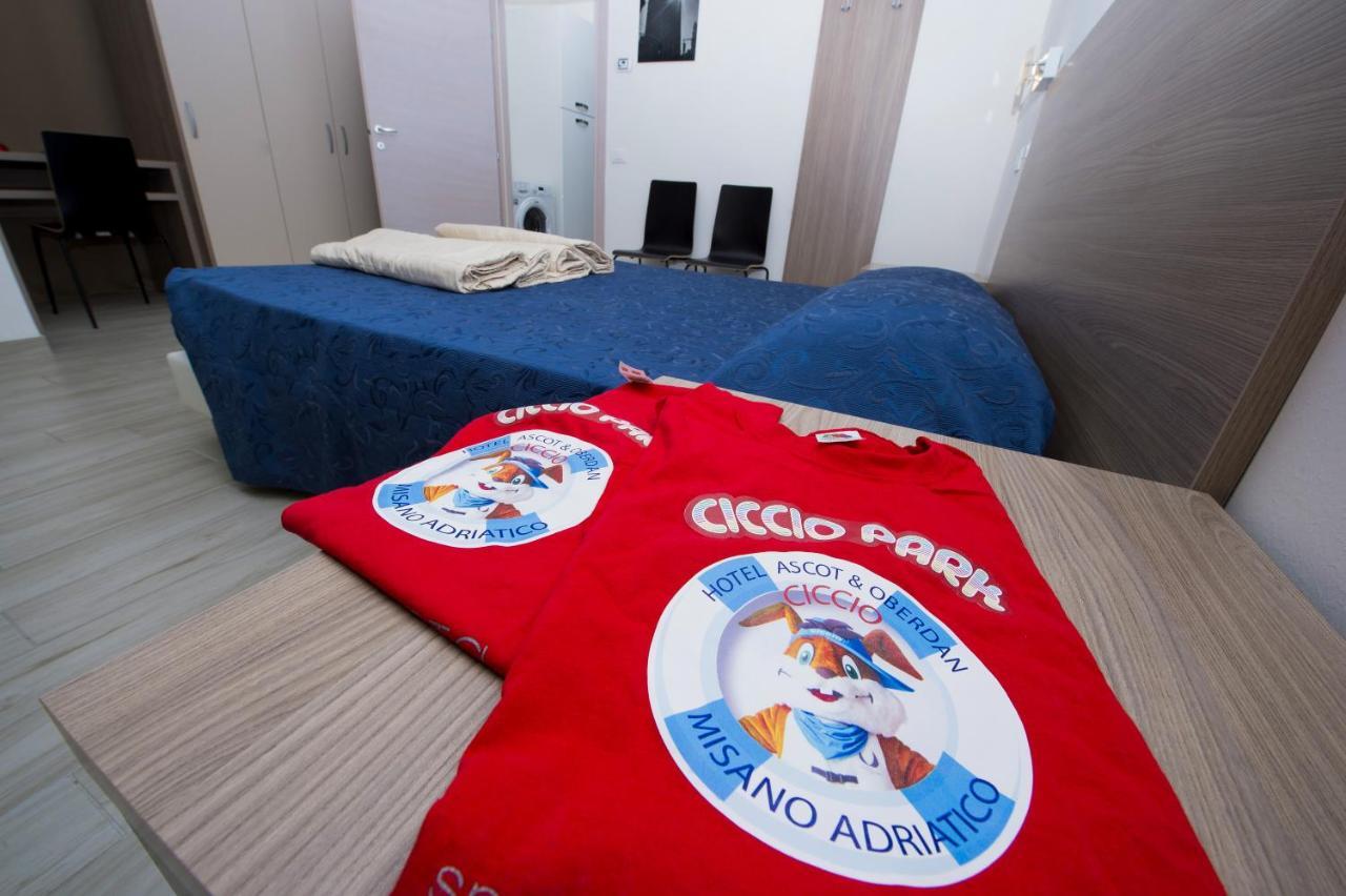 Ciccio Hotel Misano Adriatico Exteriör bild